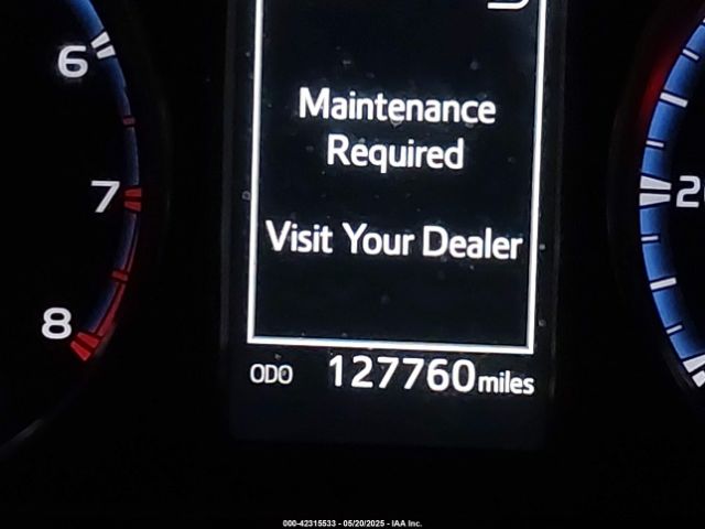 2T3BFREV1JW744056 Toyota RAV4 LE