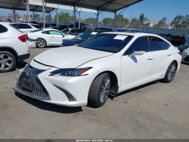 58ADA1C1XMU003788 Lexus ES 300H