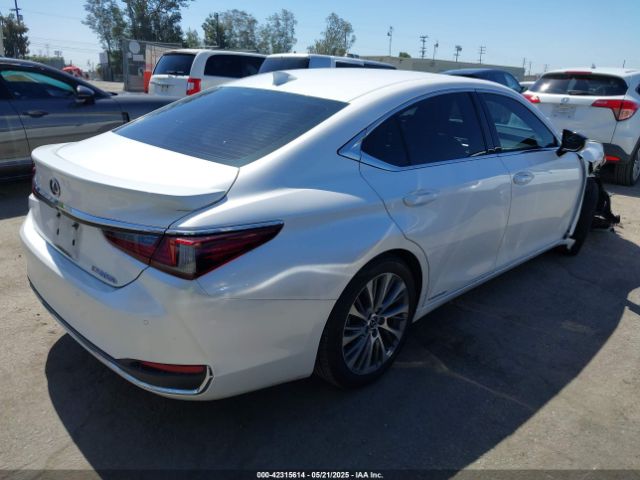 58ADA1C1XMU003788 Lexus ES 300H