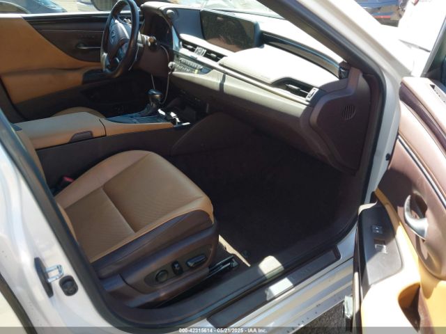 58ADA1C1XMU003788 Lexus ES 300H