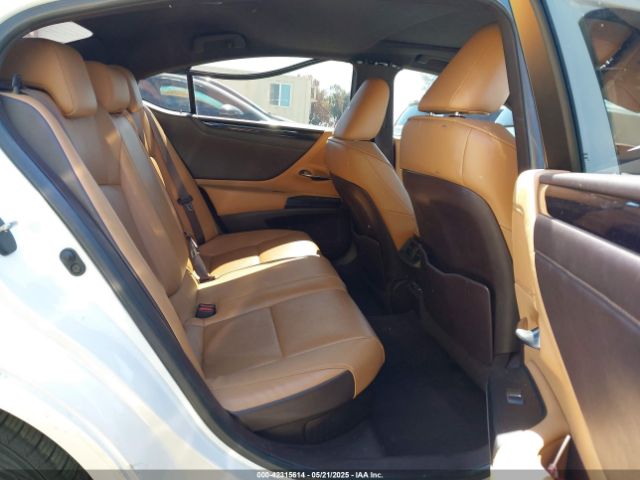58ADA1C1XMU003788 Lexus ES 300H
