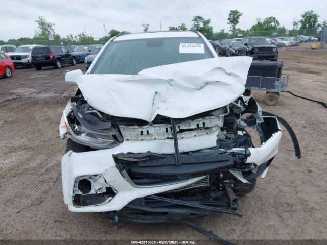 3GNCJLSB7JL240233 Chevrolet Trax Lt