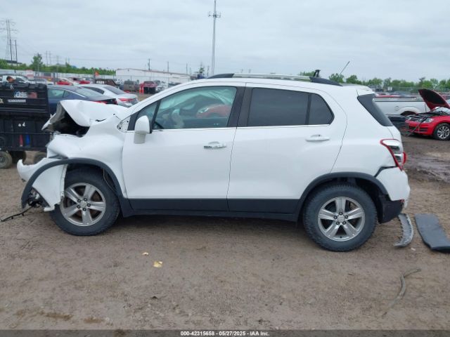 3GNCJLSB7JL240233 Chevrolet Trax Lt