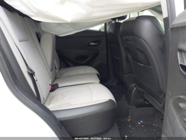 3GNCJLSB7JL240233 Chevrolet Trax Lt