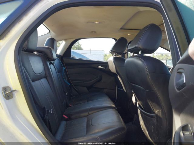 1FADP3F24EL137056 Ford FOCUS SE