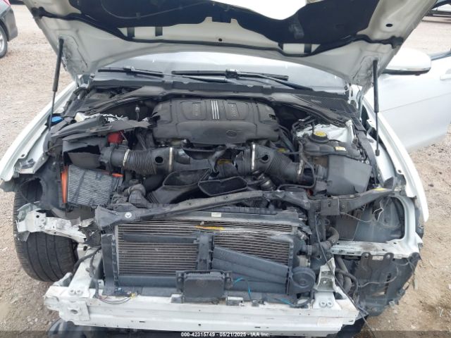 2018 JAGUAR XE SAJAG4FV5JCP36363 Photo 9