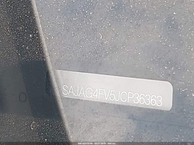 2018 JAGUAR XE SAJAG4FV5JCP36363 Photo 8
