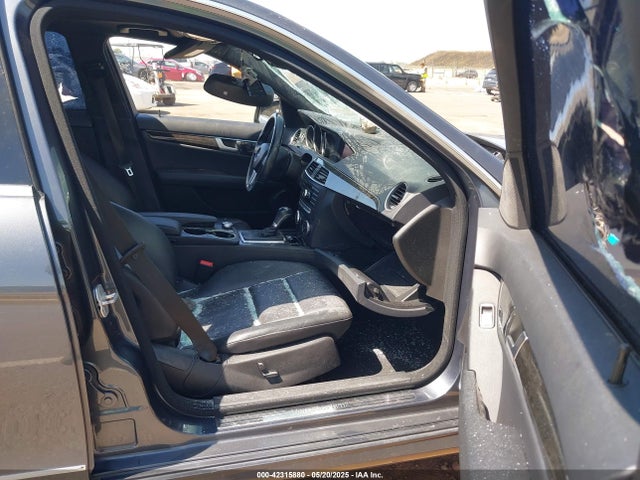 WDDGF5HB9EA956794 Mercedes-Benz C-Class
