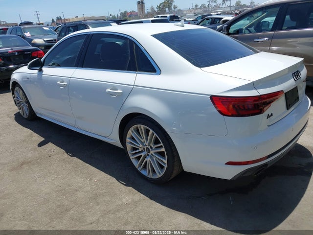 2017 AUDI A4 WAULNAF47HN023818 Photo 2