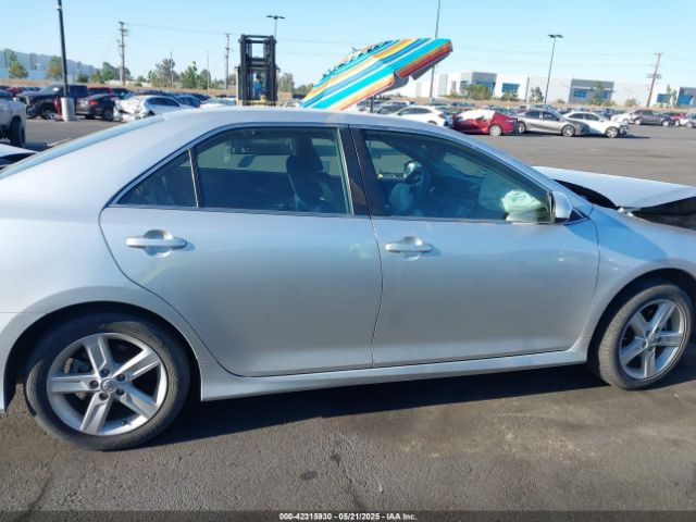 4T1BF1FK0EU770751 Toyota CAMRY SE
