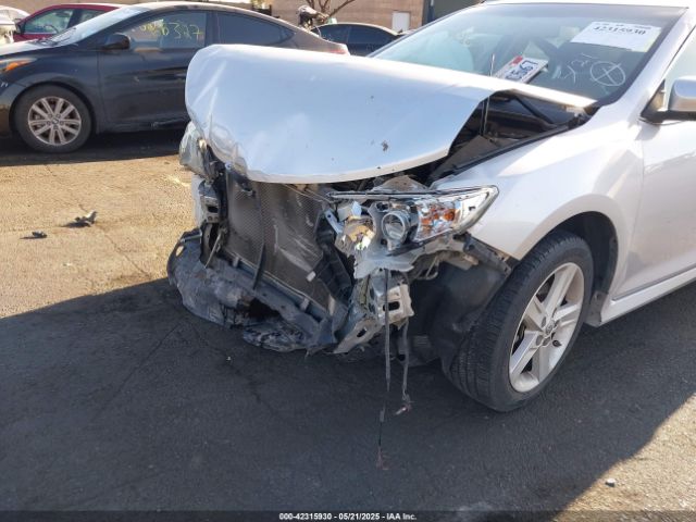 4T1BF1FK0EU770751 Toyota CAMRY SE
