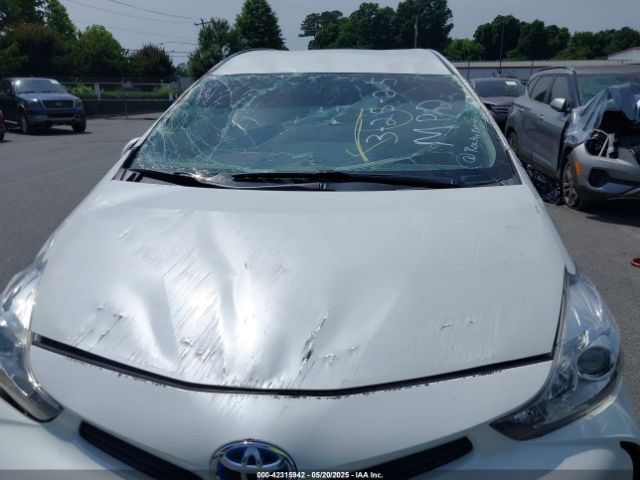 JTDZN3EU9GJ042998 Toyota Prius V Two