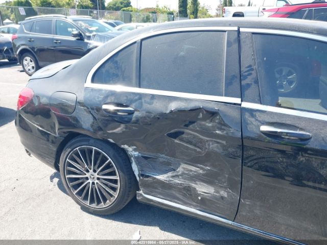 W1KWF8DB5MR638741 Mercedes-Benz C 300 Sedan