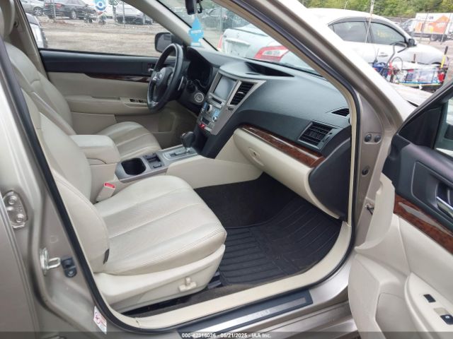 4S3BMBN65E3015329 Subaru Legacy 2.5i Limited