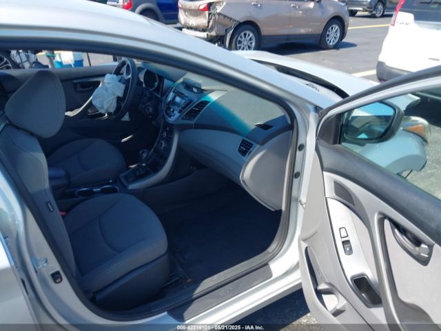 KMHDH4AE5FU300920 Hyundai ELANTRA SE