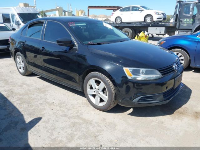 3VW2K7AJ9EM207135 auction archive image