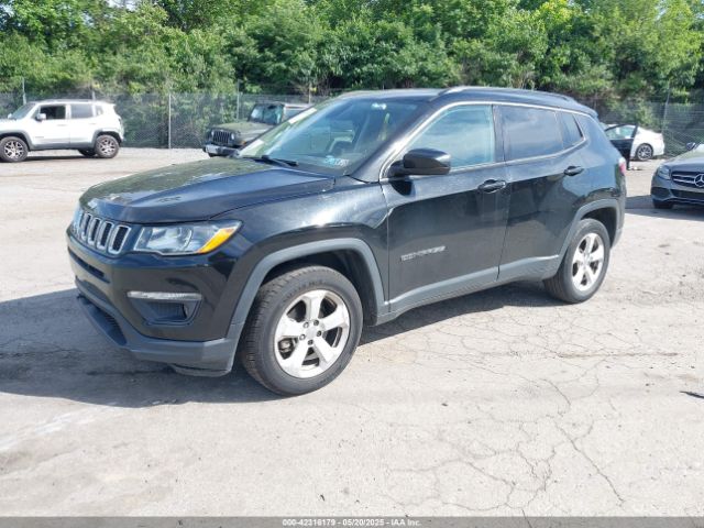 3C4NJDBB9JT147463 Jeep Compass Latitude 4x4