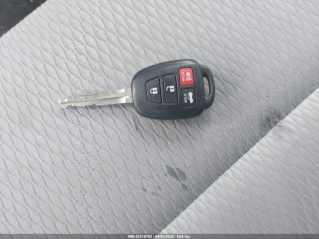 2T1BURHE2GC656198 Toyota COROLLA LE
