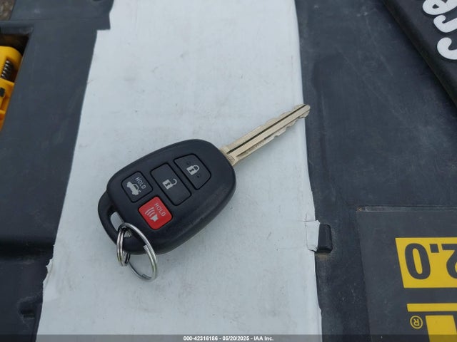 5YFBURHE3GP421342 Toyota COROLLA LE