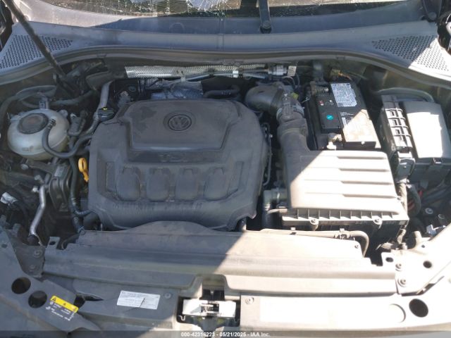 3VV3B7AX7LM035567 Volkswagen Tiguan 2.0t Se/2.0t Se R-line Black/2.0t Sel