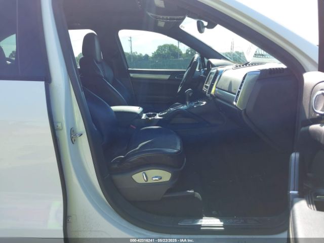 2013 PORSCHE CAYENNE WP1AD2A25DLA77759 Photo 4