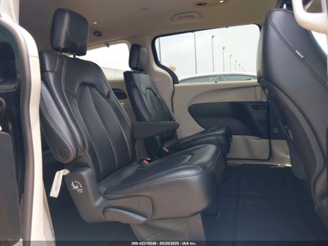2C4RC1BG4PR553460 Chrysler Pacifica Touring L