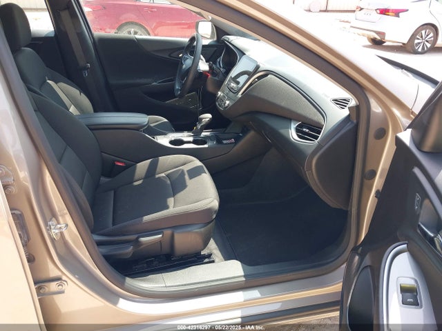 1G1ZD5ST1PF245034 Chevrolet Malibu Fwd 1lt