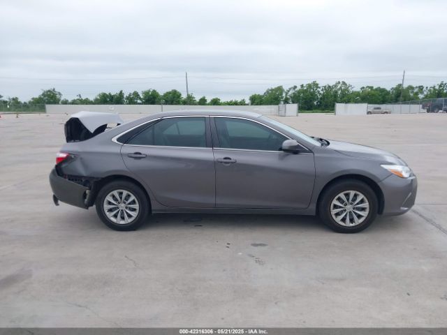 4T1BF1FK4HU694648 Toyota CAMRY LE