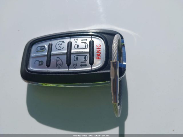 2022 CHRYSLER PACIFICA 2C4RC1BG1NR190855 Photo 10