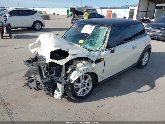 2012 MINI COOPER WMWSU3C56CT260795 Photo 1