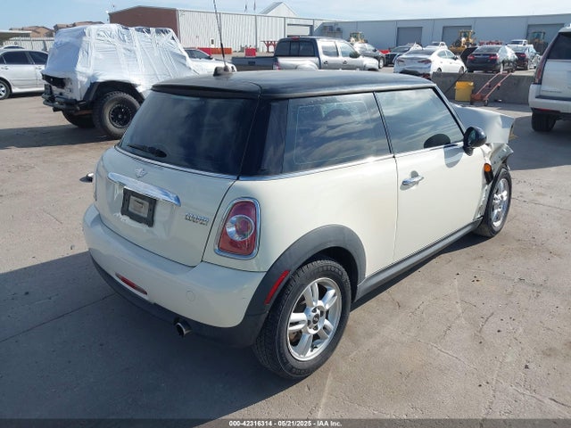 2012 MINI COOPER WMWSU3C56CT260795 Photo 3