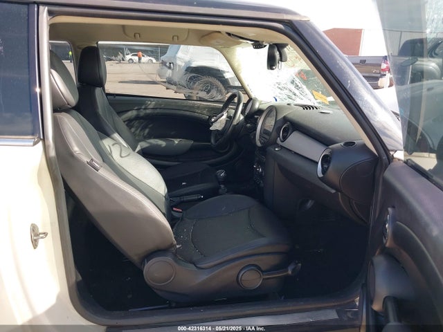 2012 MINI COOPER WMWSU3C56CT260795 Photo 4
