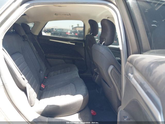 3FA6P0HD2GR174021 Ford FUSION SE