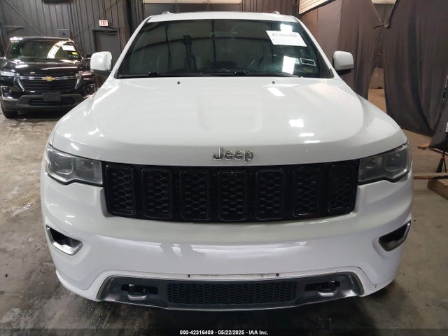 1C4RJFBG0JC263185 Jeep Grand Cherokee Sterling Edition 4x4