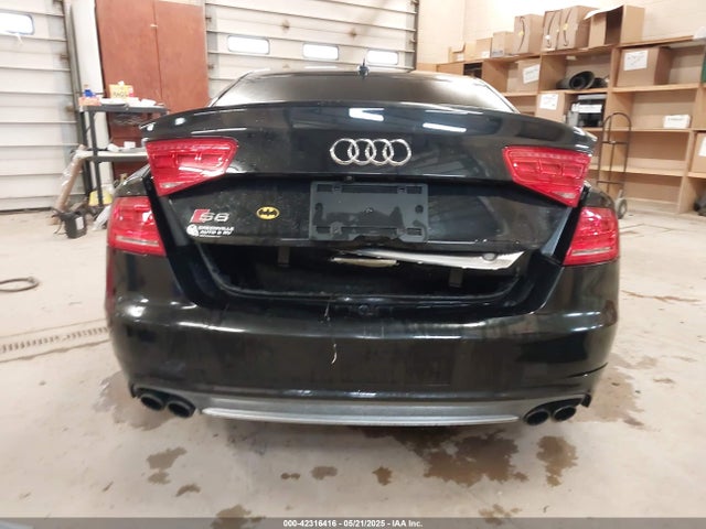 Audi S8 2014 WAUD2AFD1EN003234 Image 16