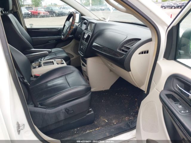 2011 CHRYSLER TOWN & COUNTRY 2A4RR8DG0BR681993 Photo 4
