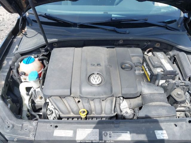 1VWAP7A3XEC008370 Volkswagen Passat 2.5l S
