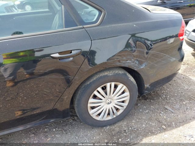 1VWAP7A3XEC008370 Volkswagen Passat 2.5l S
