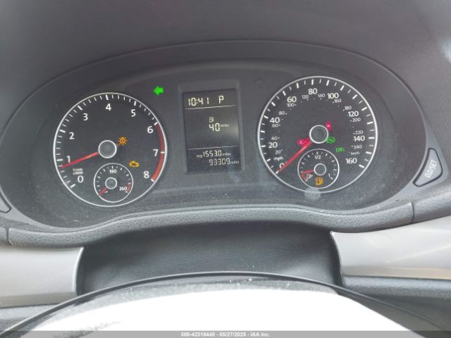 1VWAP7A3XEC008370 Volkswagen Passat 2.5l S