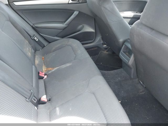 1VWAP7A3XEC008370 Volkswagen Passat 2.5l S