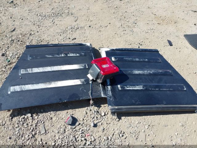 1C4HJXFGXJW255881 Jeep Wrangler Unlimited Rubicon 4x4