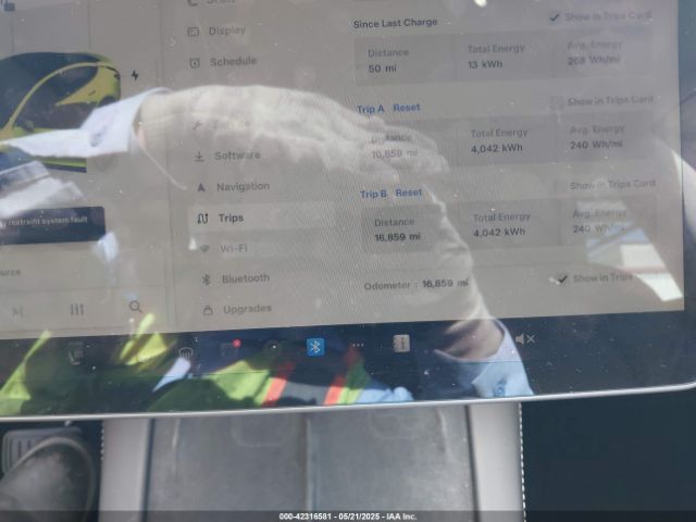 5YJ3E1EA2PF668853 Tesla MODEL 3