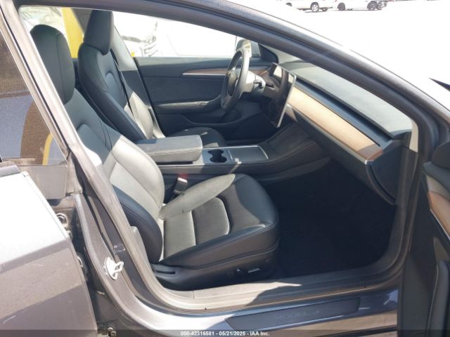 5YJ3E1EA2PF668853 Tesla MODEL 3