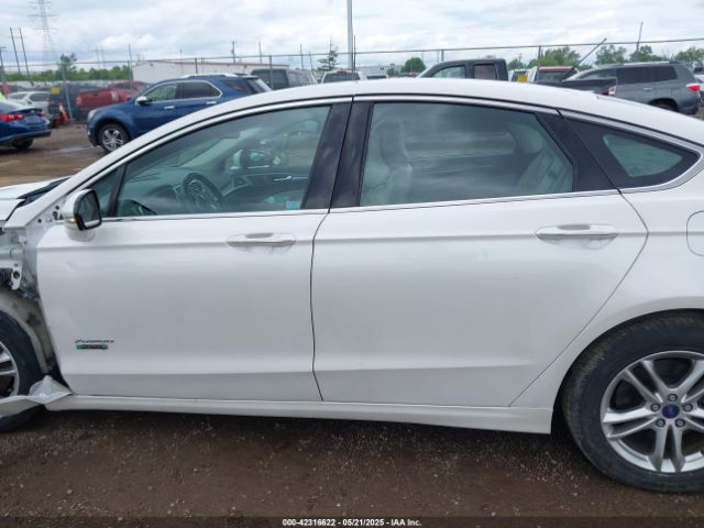 3FA6P0SU5GR287017 Ford Fusion Energi Titanium