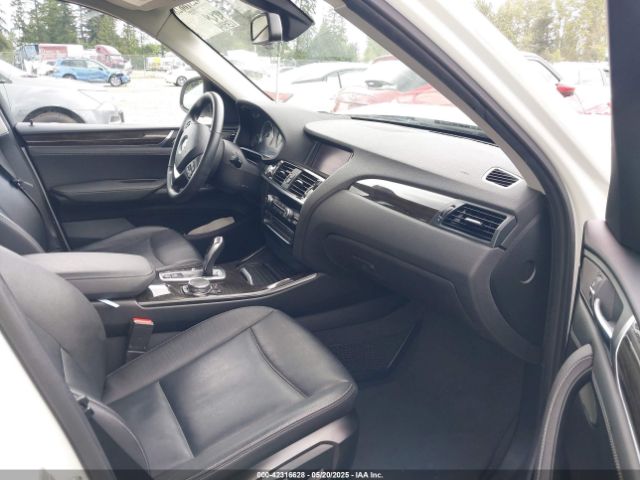 2016 BMW X3 5UXWX7C53G0S17895 Photo 4