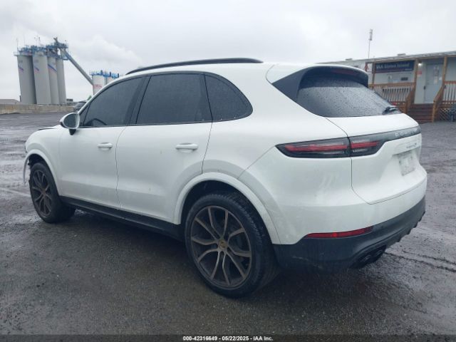 2019 PORSCHE CAYENNE WP1AB2AY2KDA64548 Photo 2