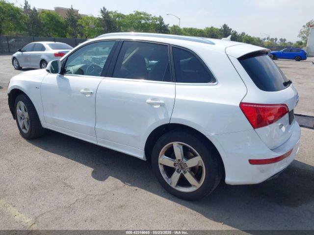 2012 AUDI Q5 WA1DKAFP1CA030414 Photo 2