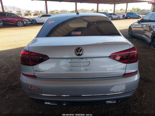 1VWAA7A33JC019514 Volkswagen Passat 2.0t R-line/2.0t S