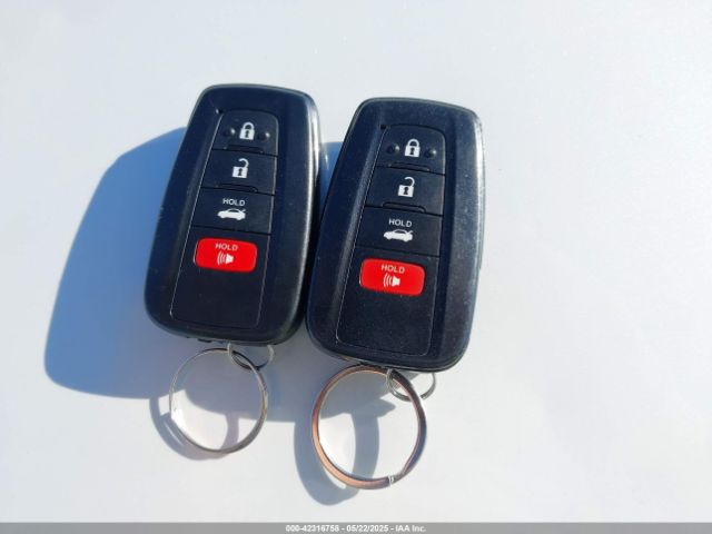 2021 TOYOTA CAMRY 4T1K31AK4MU024933 Photo 10