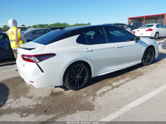 2021 TOYOTA CAMRY 4T1K31AK4MU024933 Photo 3